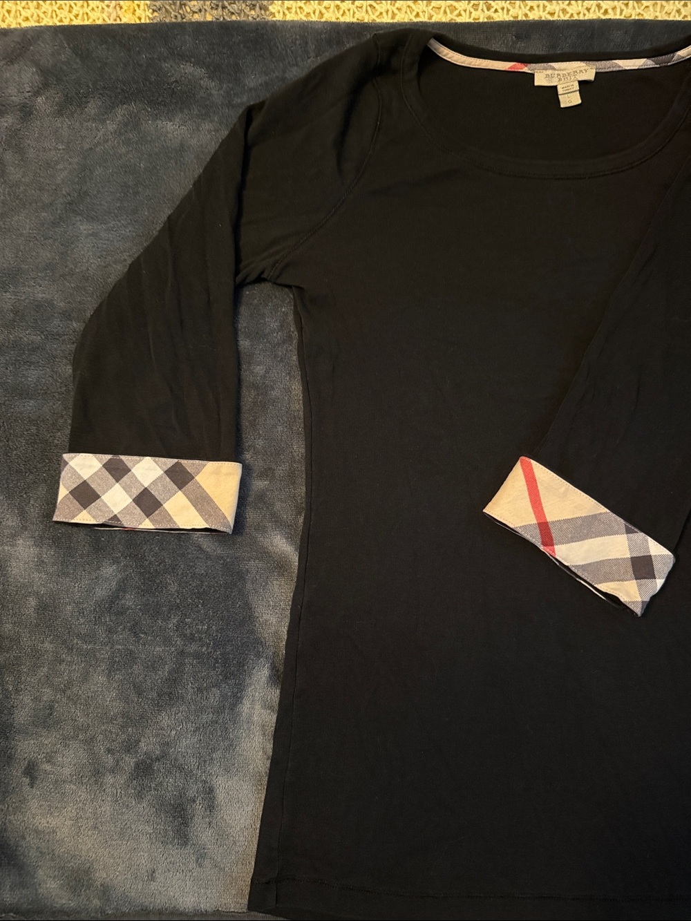 Burberry Black Long-Sleeve Tee with Signature Check Cuff Detail - Picture 4 of 6